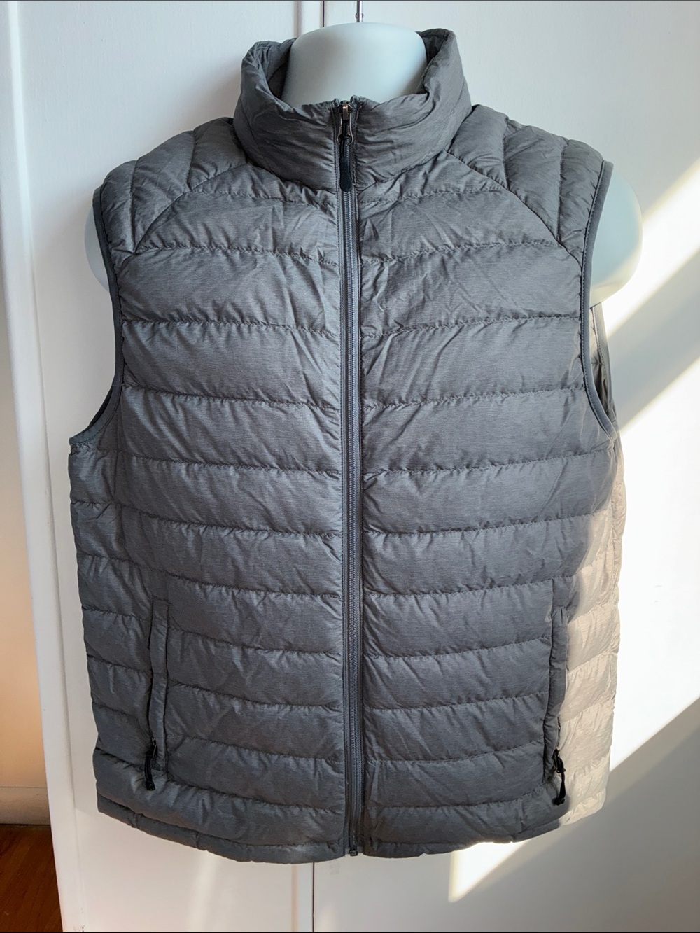 HEATKEEP Packable Gray Down Puffer Vest, Lightweight Layer, Like New M